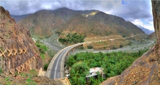 إنقاذ مواطن اُحتجز في عقبة الباحة لـ 5 ساعات