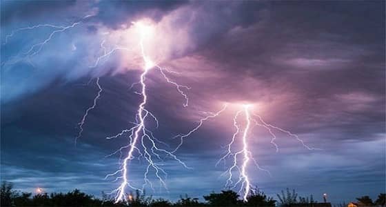 عاصفة رعدية تجتاح لفترة وجيزة مدينة روسية تقام بها مباريات كأس العالم