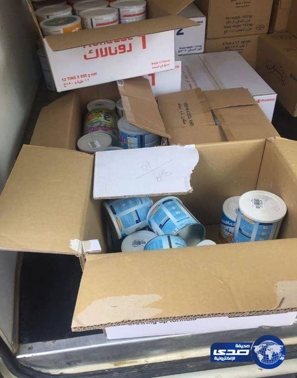 بالصور.. ضبط 3 شاحنات بسكوت ومعمول وحليب أطفال منتهية الصلاحية بالباحة