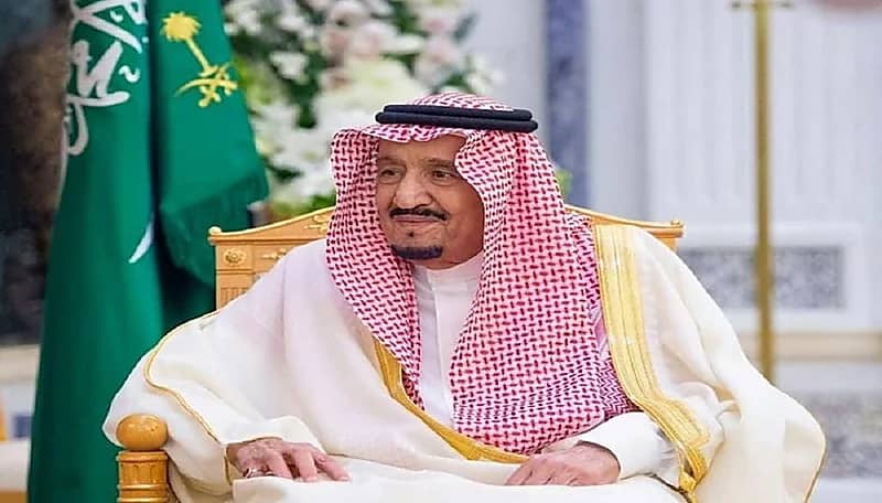 منح ميدالية الاستحقاق من الدرجة الثانية لــ 6 مواطنين ومقيمين اثنين لتبرعهم بالدم 50 مرة