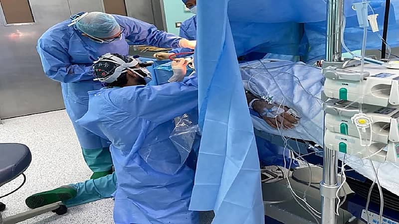 فيديو..كويتي يتجه إلى بريدة لإزالة ورم معقد في الدماغ رغم نصحه بالتوجه لأوروبا