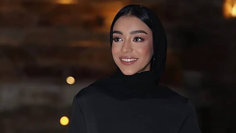 زينه عماد في أحدث ظهور لها بعد خروجها من المستشفى.. صور