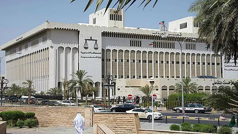 براءة رجل جاء في فيديو وهو يضرب زوجته بوحشية (فيديو)