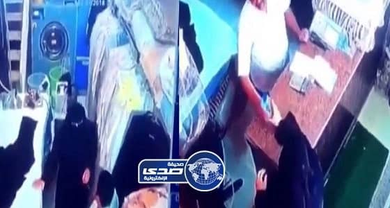 " صدى " تكشف حقيقة فيديو تحرش امرأة بعامل مغسلة والاعتداء عليه