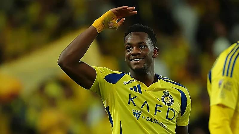 نيوم يتحرك لخطف دوران من النصر