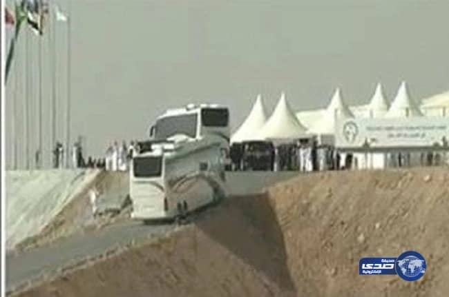 خادم الحرمين الشريفين يصل ميدان تمرين "رعد الشمال"