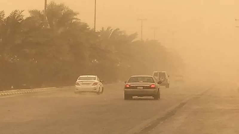 نصائح هامة للحفاظ على السيارة أثناء العواصف الترابية