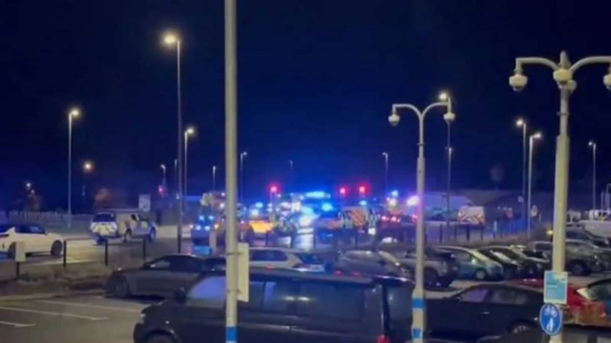 حادث طعن في قطار ببريطانيا.. فيديو