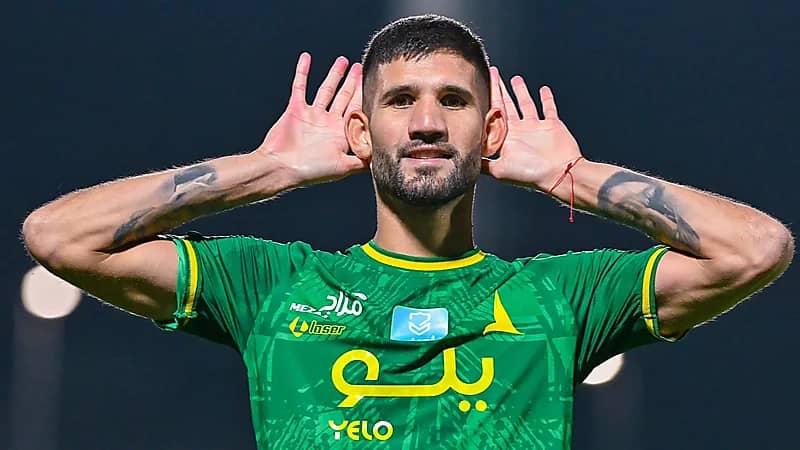 لاعب الخليج يتعرض للإصابة قبل مواجهة الهلال