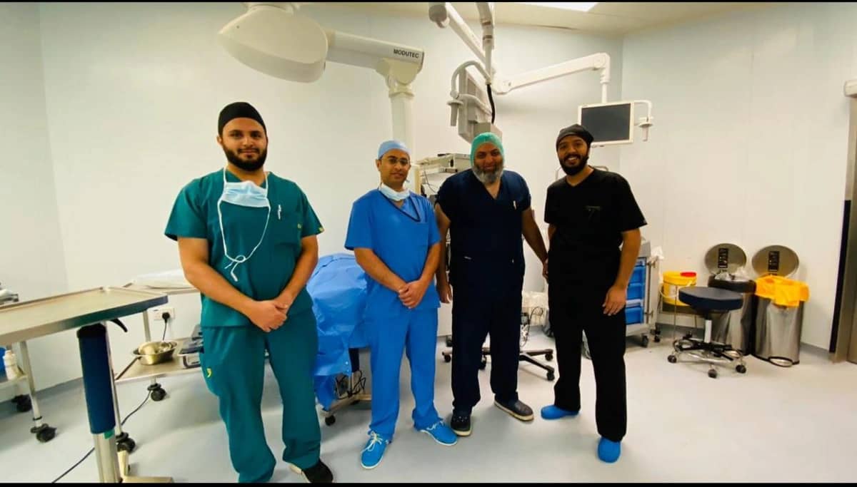 تثبيت وترميم عظام الوجه والفكين لمريضة في عملية استمرت 10 ساعات