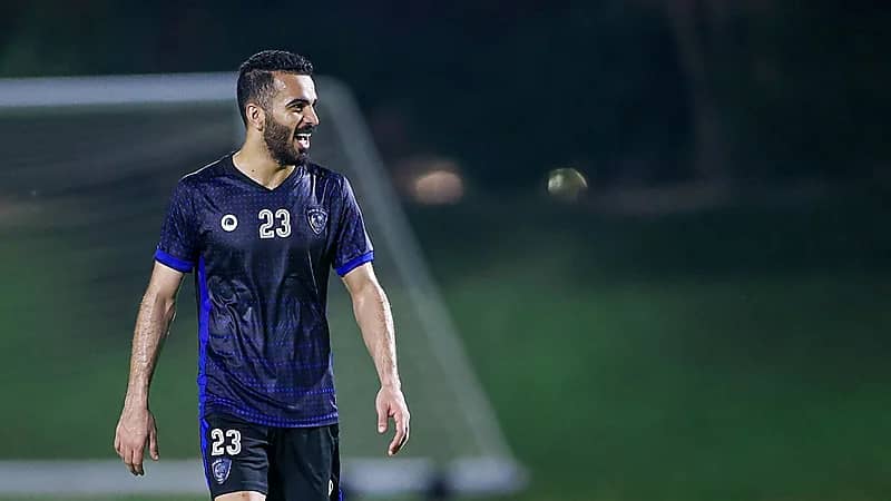 الهلال يتلقى عروضًا مغرية من الأهلي والشباب لضم  "العليان" 