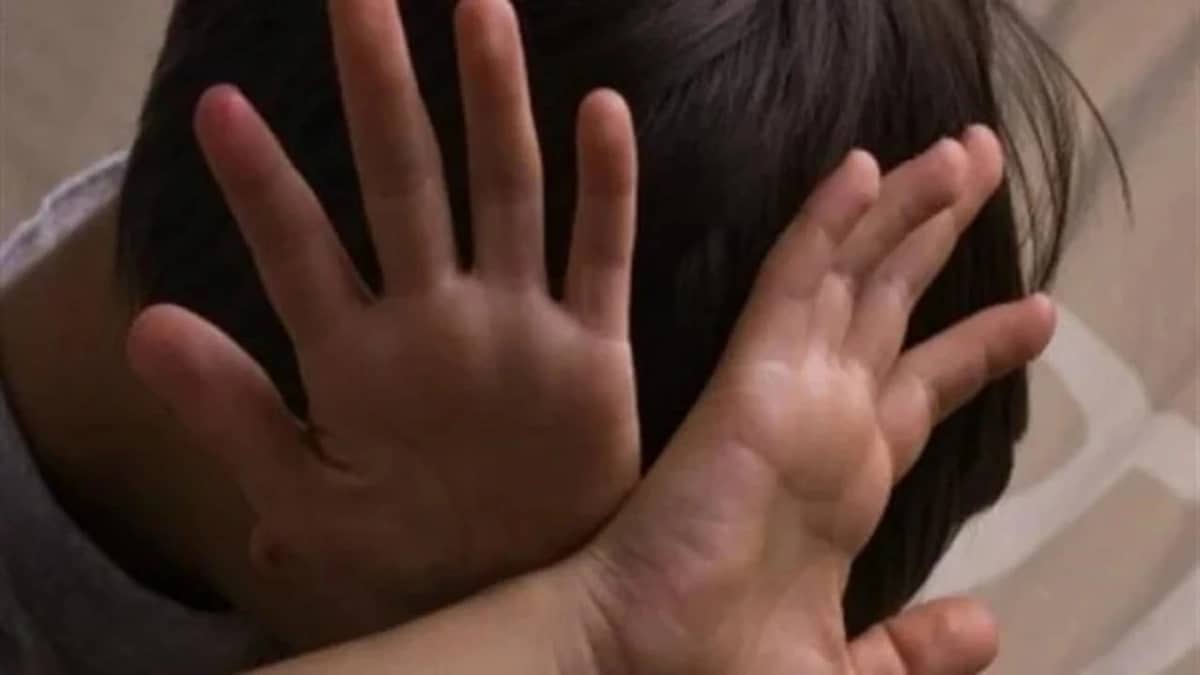 مشعوذة تنهي حياة طفل بإدخال وجهه في مياه حارقة