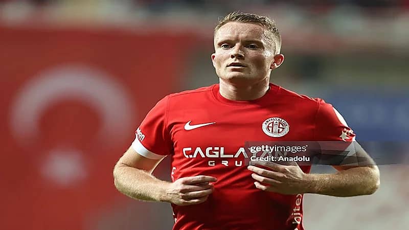 سام لارسون يقترب من الرحيل عن أنطاليا سبور وأندية روشن تترقب