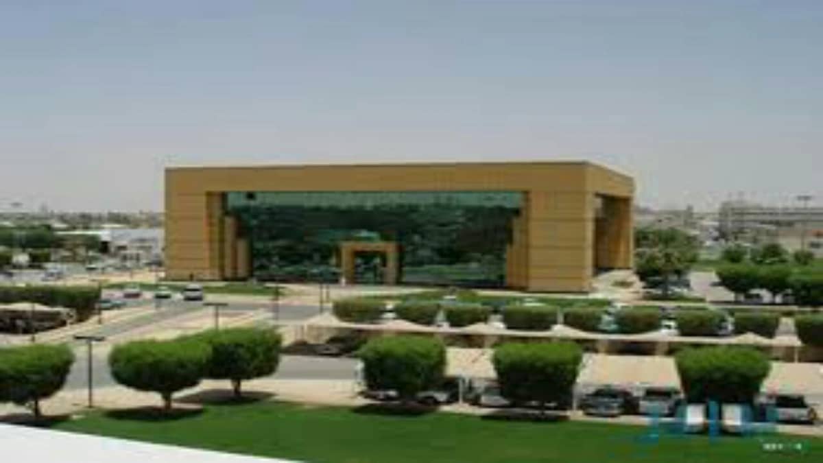 إغلاق موقعين تجاريين في عنيزة بعد رصد حالات لكورونا 