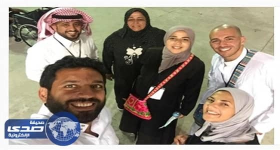 بالصور.. عودة دنيا وإيمى سمير غانم وزوجيهما بعد أداء مناسك الحج