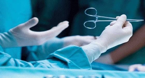 إلزام 3 أطباء بدفع الدية لذوي الطفلة المتوفاة بسبب أخطاء طبية