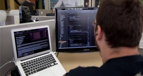 وظائف تقنية بشركة متعاقدة مع جهة حكومية