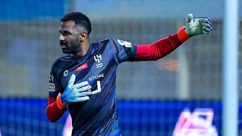 إصابة العويس تهدد مستقبله مع الهلال .. فيديو