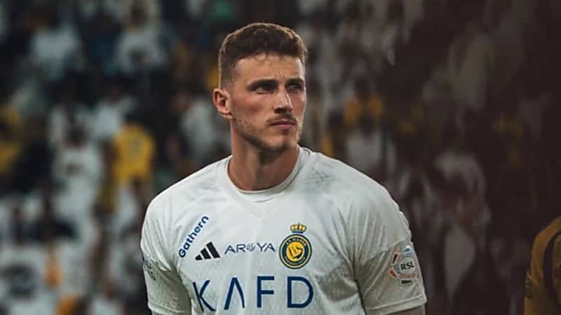 بينتو يرفض البقاء في روشن وسط اهتمام برازيلي