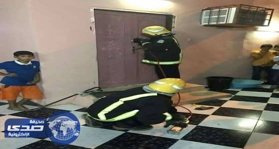 مدني يضمد يفك احتجاز امرأة وطفل في منزل بالحي الغربي