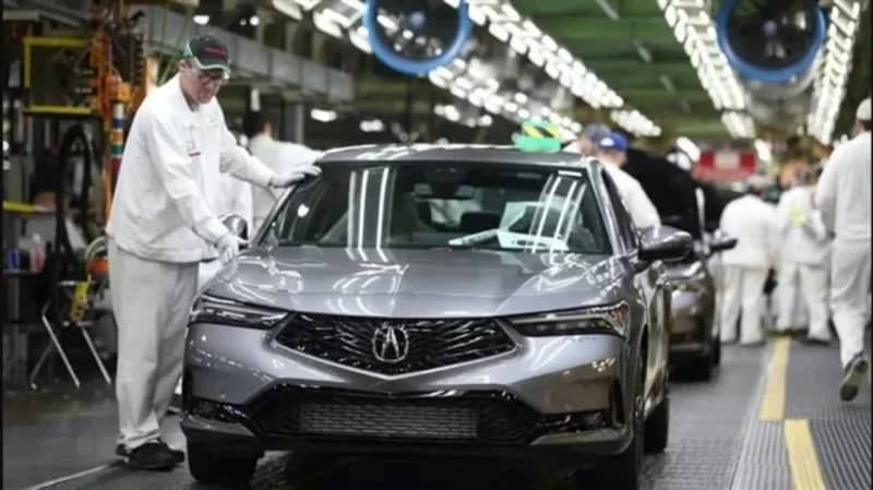 الكشف عن انتيجرا 2023 أول سيارة بناقل حركة يدوي