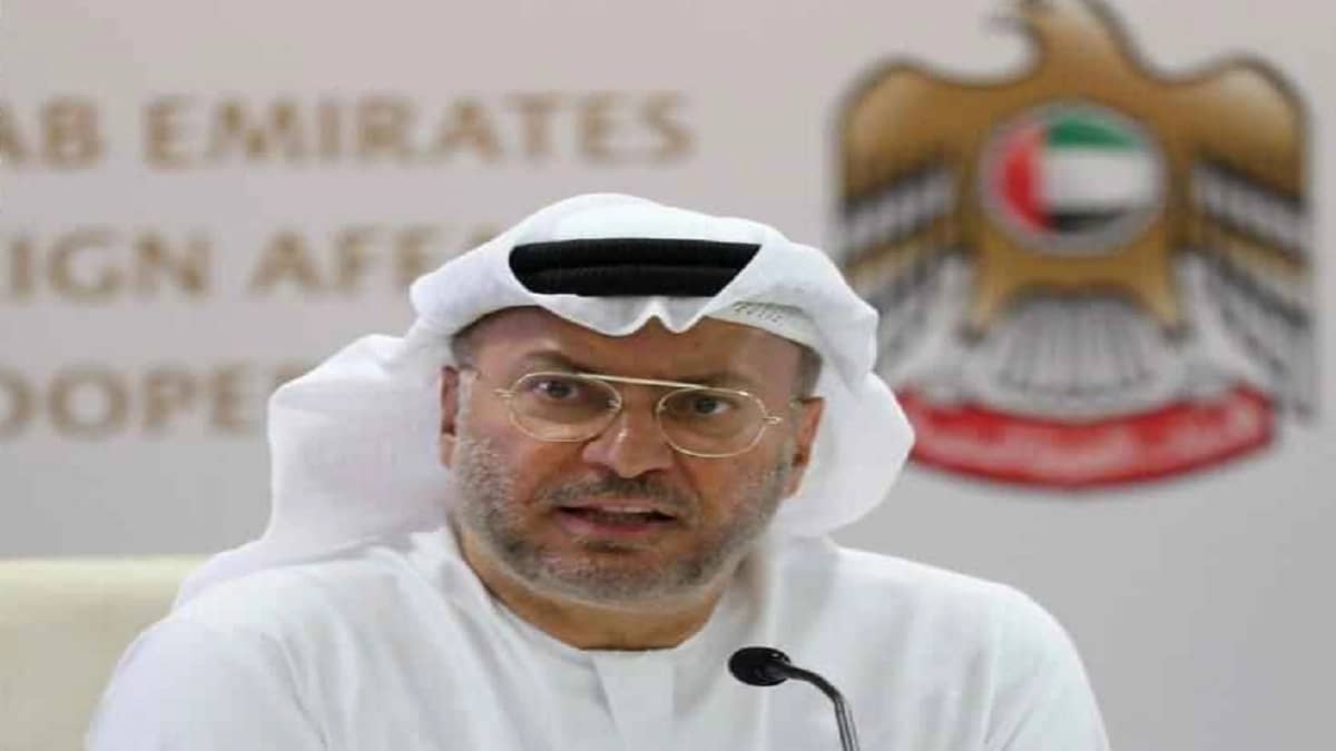 أنور قرقاش: الاستهداف الحوثي للمملكة منطق من يسعى للحرب