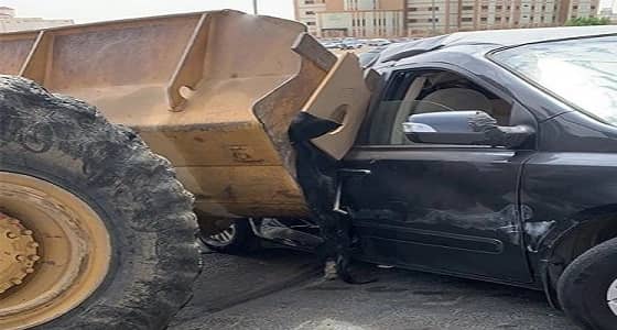 بالفيديو.. " شيول " يدهس عدة مركبات بالطائف وسيدة تنجو بأعجوبة