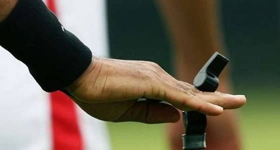 اتحاد الكرة يقرر إعادة الحكم السعودي لإدارة مباريات الدوري