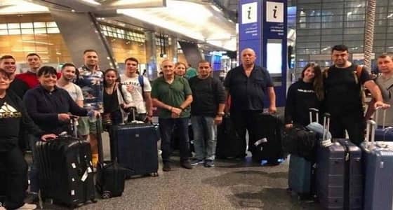 صورة تشعل الغضب ضد " تنظيم الحمدين " للتطبيع مع إسرائيل