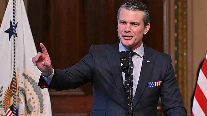 وزير الدفاع الأمريكي: طائراتنا حلقت فوق إيران ودمرت برنامجها النووي دون أن تكتشف.. فيديو