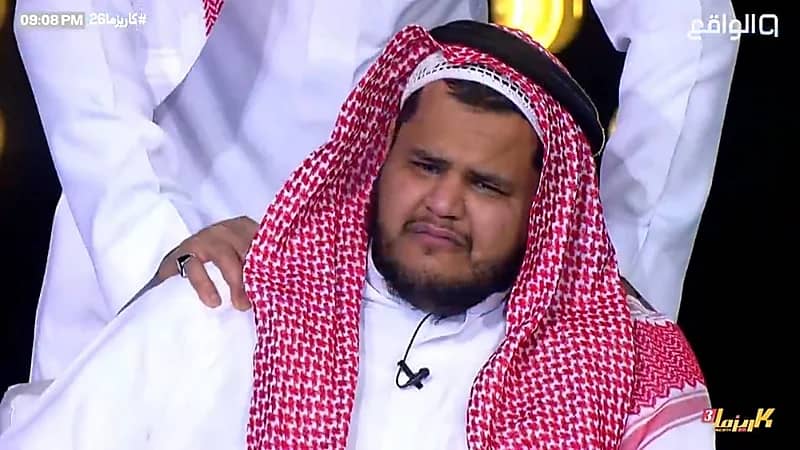 سلطان الشهراني ينهار باكيًا بعد رؤيته صورة ابنته التي لم يرها منذ 6 أشهر.. فيديو