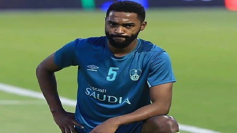 الأهلي يعزي محمد خبراني في وفاة شقيقه