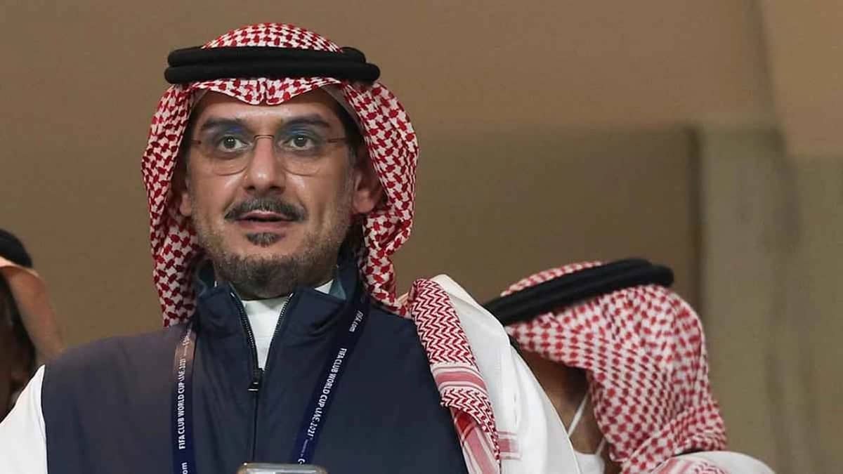 الأمير نواف بن سعد يكشف كواليس رحيل ميتروفيتش من الهلال