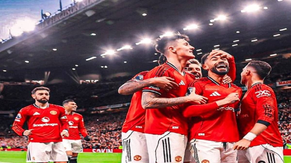 مانشستر يونايتد يقسو على برايتون برباعية