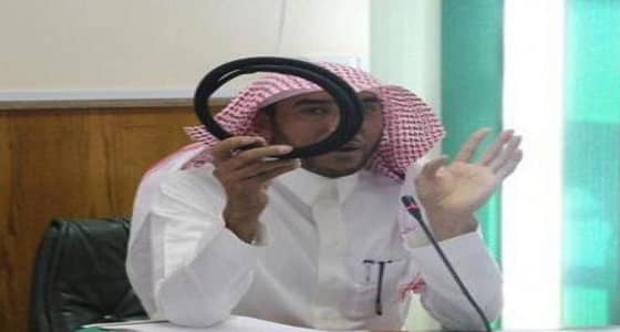 مسؤول يرفع عقاله لقيادات التعليم في عسير لهذا السبب