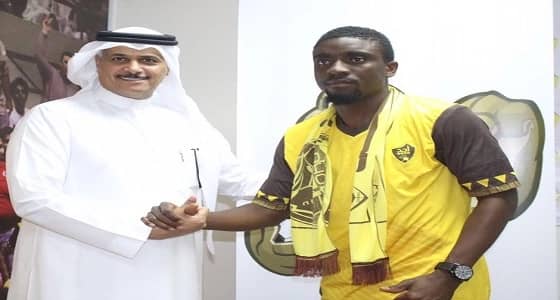 بالصور..أحد يتعاقد مع الغاني كارلوس أوهين لمدة موسمين