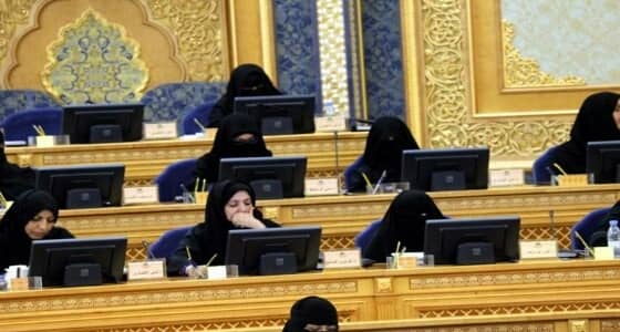 عضوة بالشورى تطالب بتعيين المواطنات قاضيات