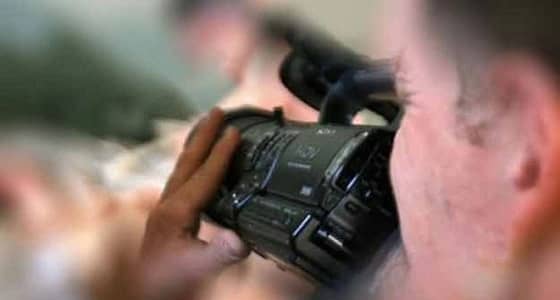 بغرض السرقة..عصابة تستدرج أستاذًا جامعيًا وتصوره عاريًا