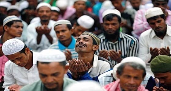 جيش ميانمار يرفع " الرايات الحمراء " على قرى مسلمي الروهينجا