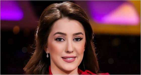 كندة علوش تتخطى خوفها من الحسد وتكشف وجه ابنتها أخيرًا