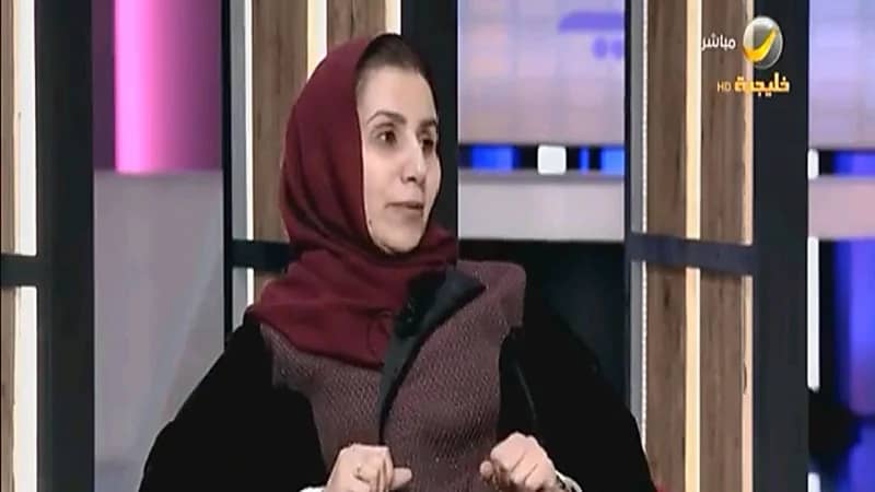 كيف تظهر المرأة أنوثتها الفطرية لزوجها ؟ مختصة توضح