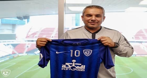 الهلال يرتدي الأزرق أمام الاستقلال غدًا