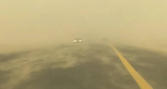 " إمارة مكة " تحذر مرتادي طريق الساحل من غبار كثيف