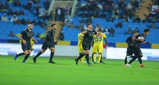 التعاون يفاجئ النصر بثلاثية ويوقف انتصاراته