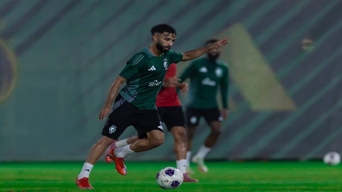 الأخضر يرفع استعداده لمواجهة أندونيسيا .. صور