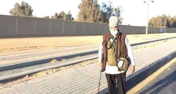 الفنان الشعبي كمال حمدي يخوض تجربة مشي مسافة 100 كم