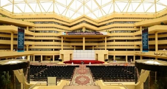 " الرويلي " يكشف عن وجود محاضرين بشهادات وهمية بجامعة القصيم.. والأخيرة ترد