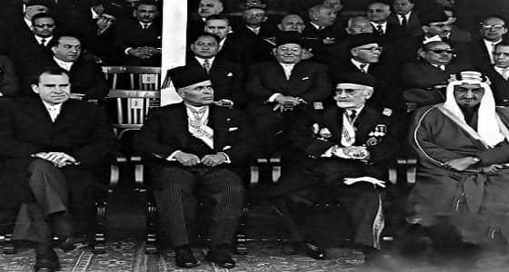 بالصور.. بورقيبة في الرياض والملك فيصل في تونس " التاريخ يتحدث "
