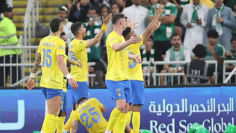 الانضباط تحقق في أحداث الكلاسيكو وقذف لاعبوا النصر بالقوارير