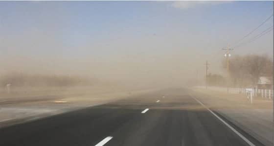 عاصفة ترابية بالمدينة المنورة.. و " النقل " تحذر المواطنين